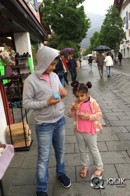 Mahesh-Babu-Family-London-Trip-Photos